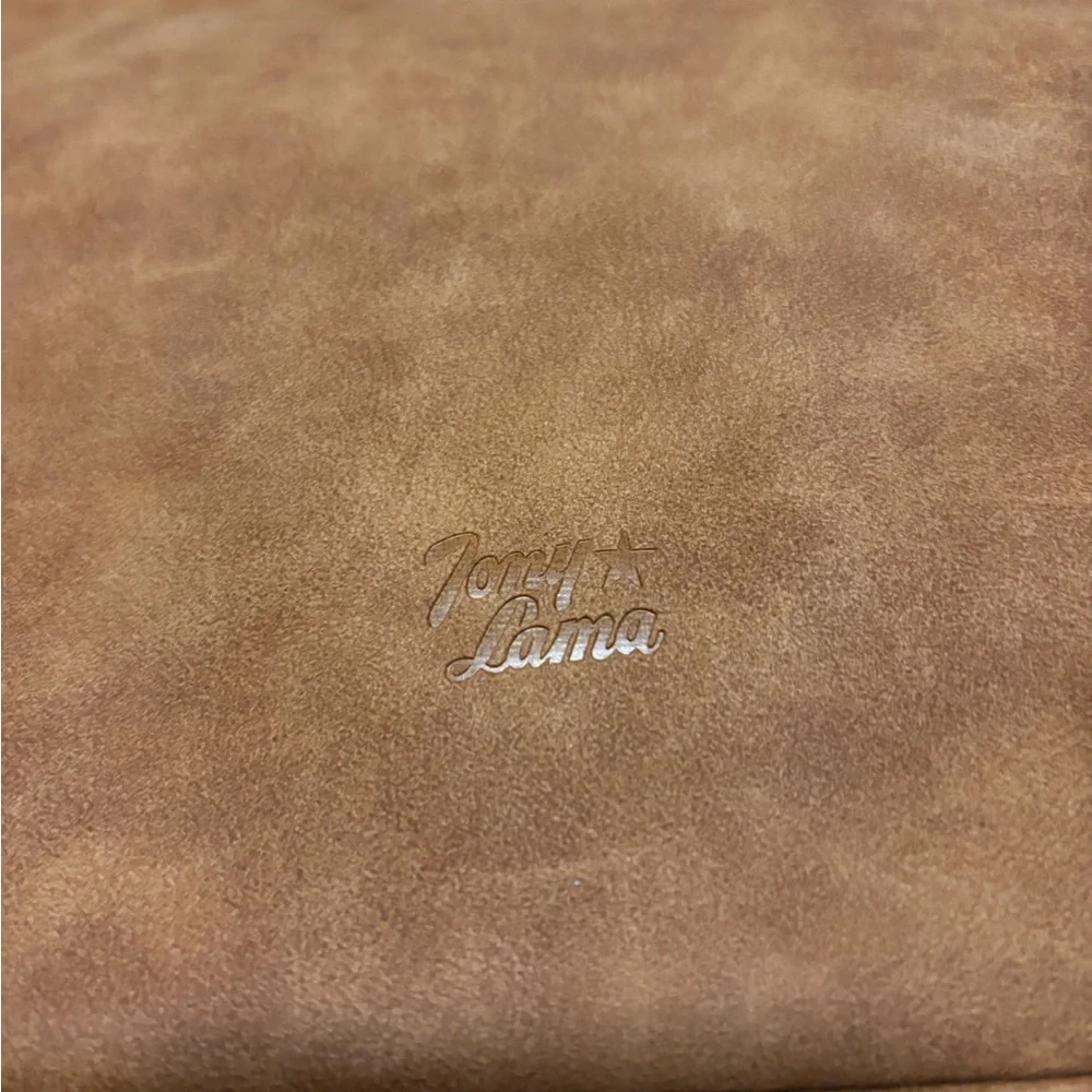 Elegant Tony Lama Brown Concealed Carry Leather Tote with Textured Stripes (NEW) - Picture 3 of 11